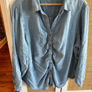 Anthropologie Cloth & Stone Casual Denim Button-Up Shirt